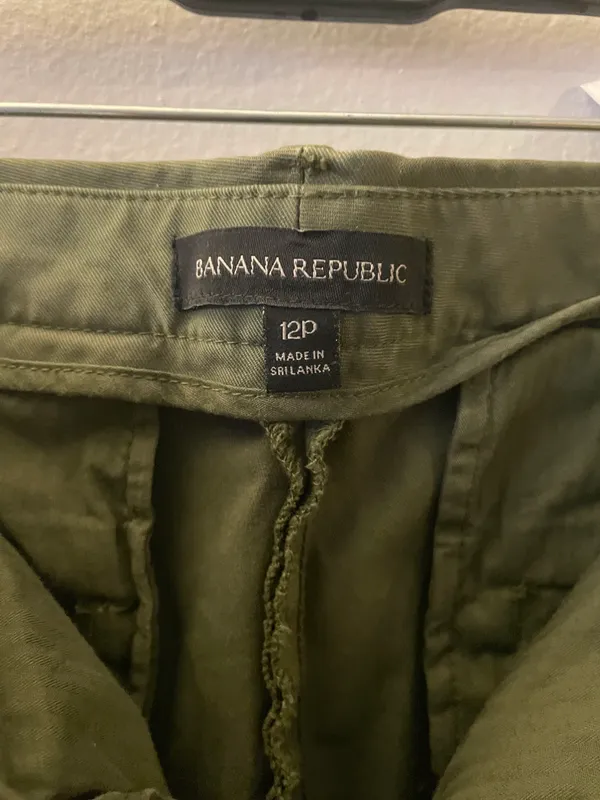 Banana Republic Olive Green Petite Cropped Pants 12P - Image 5