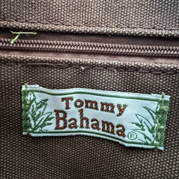 VINTAGE: Tommy Bahama | tapestry clutch handbag - Image 8