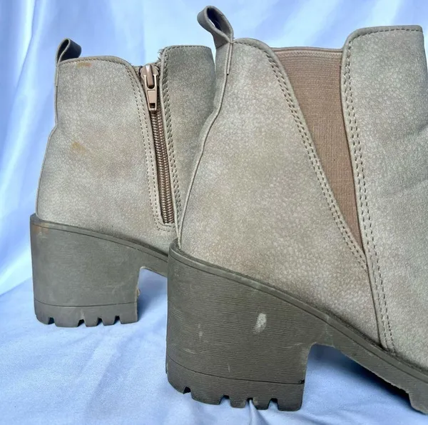 Dirty Laundry Tan Chunky Lug Ankle Boots - Image 3