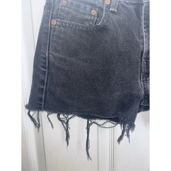 Levi’s Women’s 550 Black Denim Cut Off Shorts 27 Grunge Festival Beach Raw Hem - Image 4