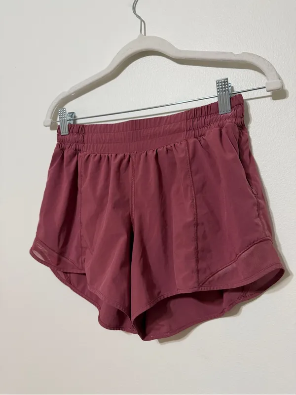 Lululemon Hotty Hot Short Size 8 II *2.5" Violet Red - Image 4