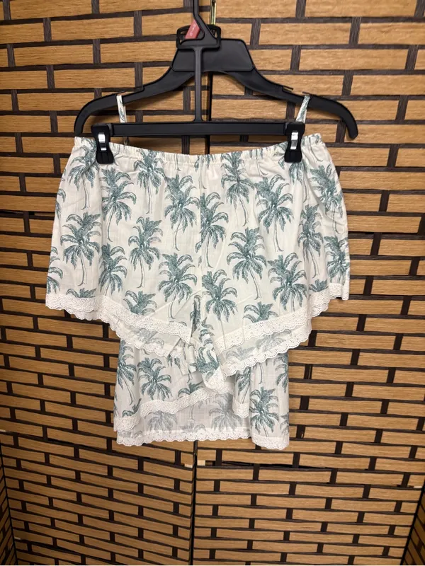 Joyspun white and green palm print cami short set size medium - Image 2