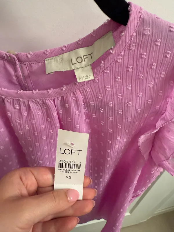 NWT Pink Sleeveless Blouse Loft - Image 3
