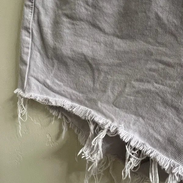 Levi’s 501 Fringe Cut Off Shorts Size 33 Lavender Women’s High Rise Festival - Image 6
