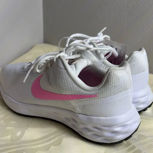 Nike White and Pink revaloution 6 Running Shoes size 5.5 NWT - Image 7