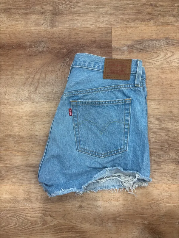 Levi’s 501 Shorts High-Rise Button Fly - Image 2