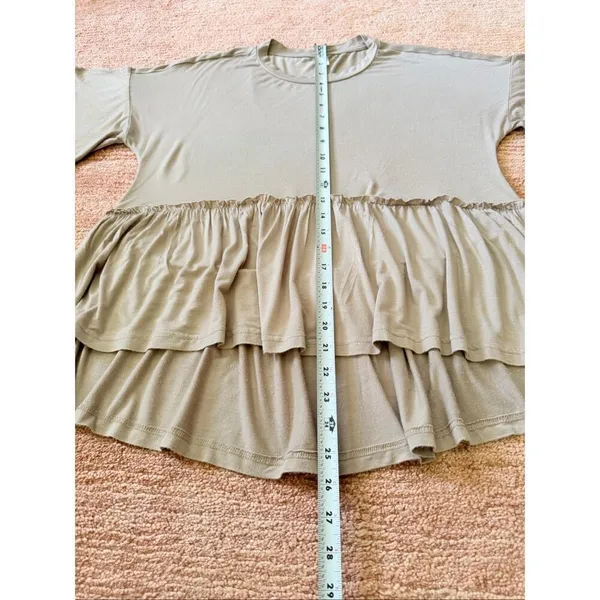 Taupe Ruffle Hem Babydoll Top Size L Soft Stretch Short Sleeve Tee - Image 3