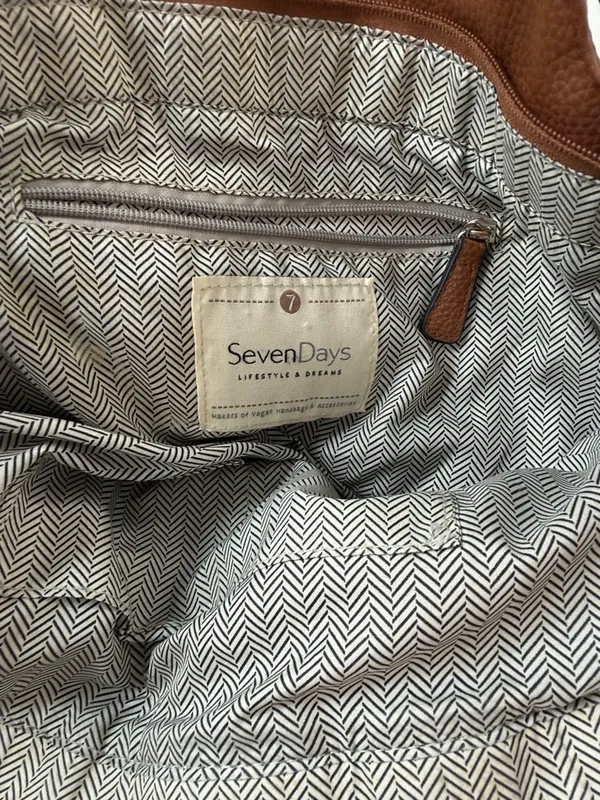 Everyday Classic Brown Leather Tote Tan - Image 2