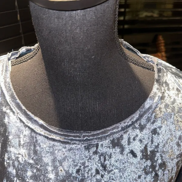 POL Velvet Mini Dress Size S Gray Ice Blue Crushed Velvet Shifter Short Sleeve - Image 10