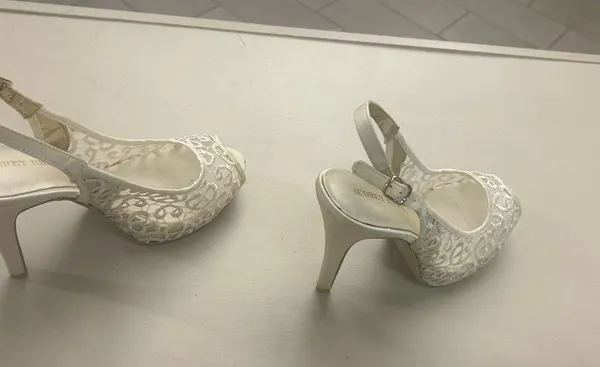 Heels Elegant White Peep-Toe Slingback Heels Audrey Brooke 8 1/2 Great shape - Image 2