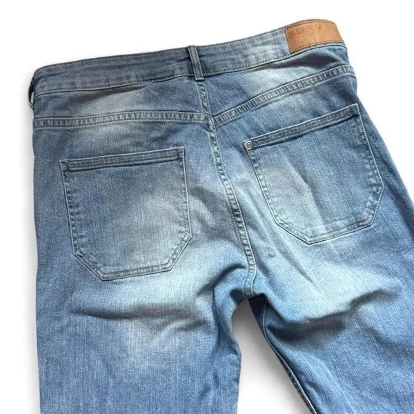 H&M Women’s Mid-Rise 70s Style Retro Casual Faded Wash Flared Denim Jeans — 29 - Image 5