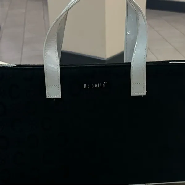Modella Black Tote Bag - Image 4