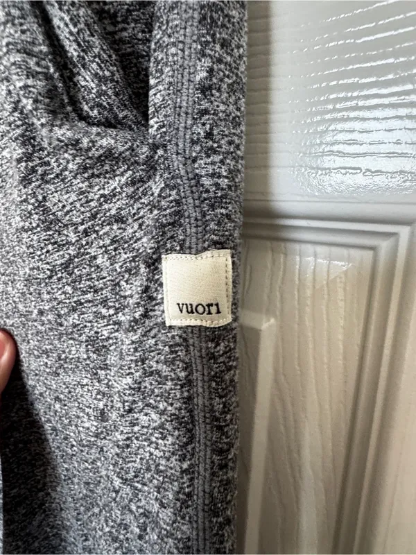 Vuori Heather Gray bf Joggers with White Drawstring - Image 4