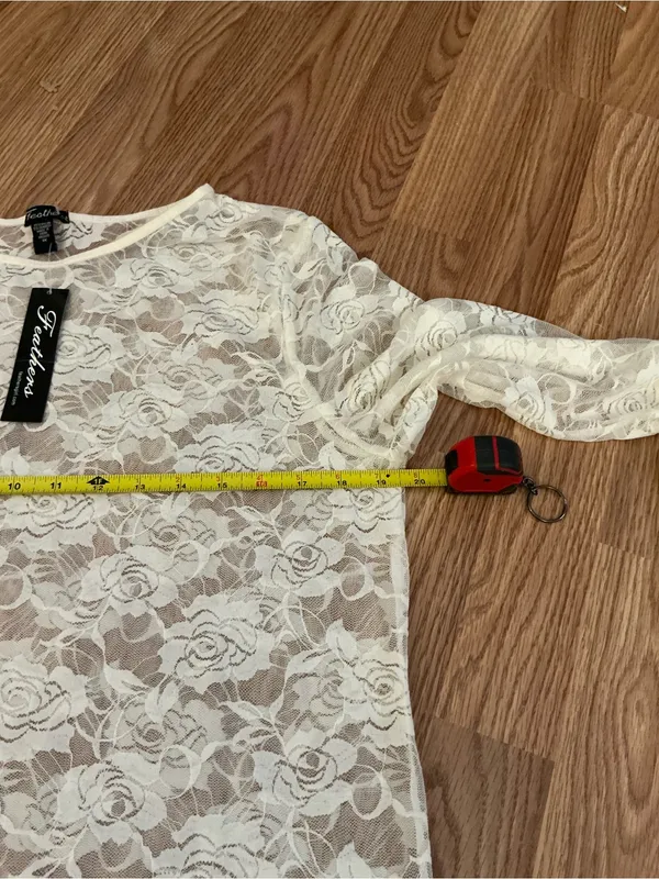 Feathers Cream Floral Lace Long-Sleeve Top Size 1X - Image 3