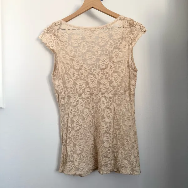 White House | Black Market Y2K XL Cream Beige Floral Lace Peplum Blouse Dainty‎ Cottage Renaissance - Image 5
