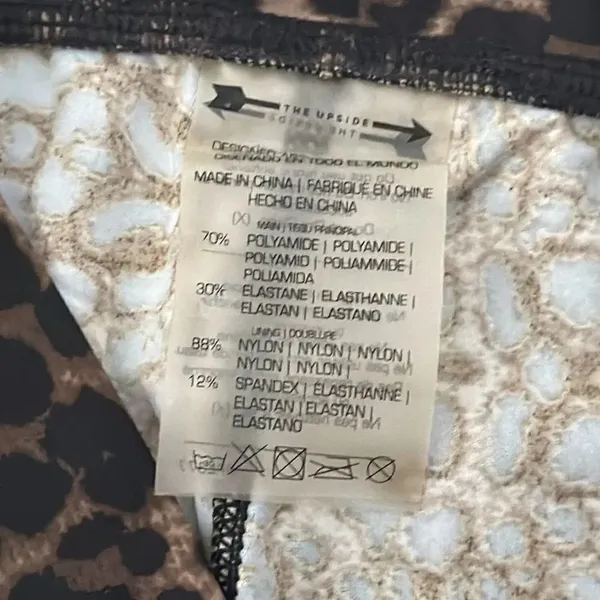 The Upside Women’s Cropped Animal Print Leggings - Image 5