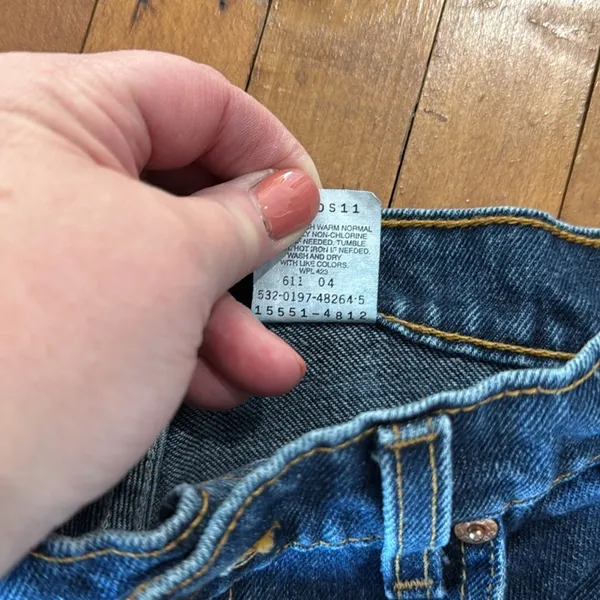 Womens Levis 551 Vintage Dark Wash Jeans Size 4 26x30 - Image 5