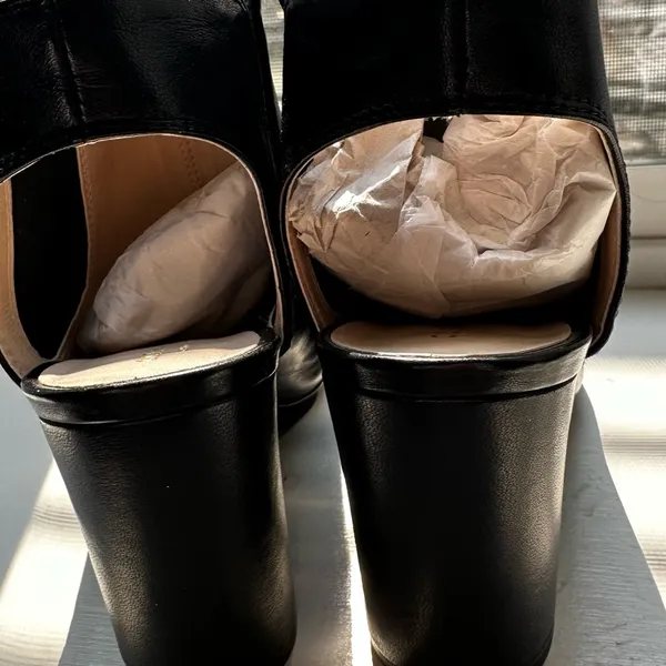 NWOT, Cole Haan heeled mule - Image 12