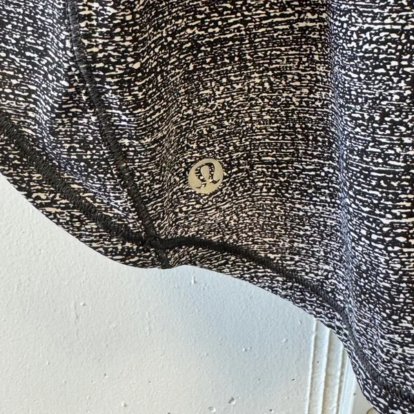 Lululemon Mesh Back Racerback Tank Top Space Dye Black White Size Small - Image 5