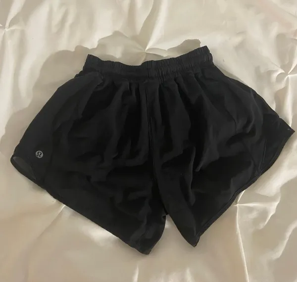 Lululemon Hotty Hot Shorts 4” - Image 2
