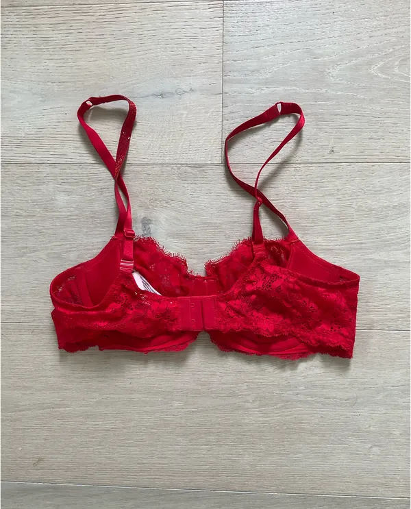 Victoria's Secret Bra - Image 7