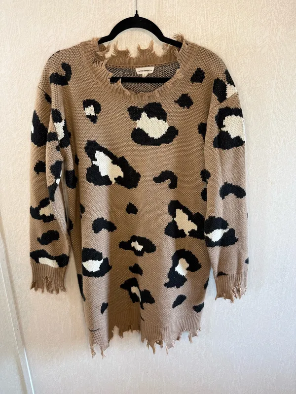 ee:some Leopard Print Distressed Oversized Sweater Tunic M/L - Image 3