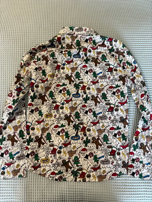 Men’s Hollister Christmas Button Down Shirt - Image 3