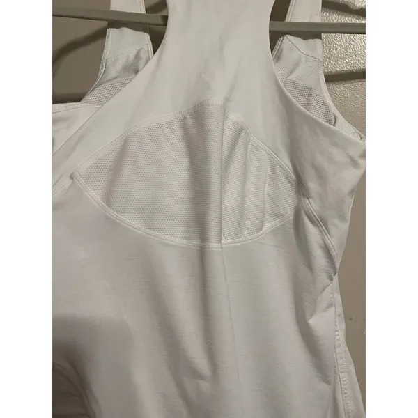 Athleta Daydreamer Racerback White Fitted Workout Tank Top Sz. S - Image 6