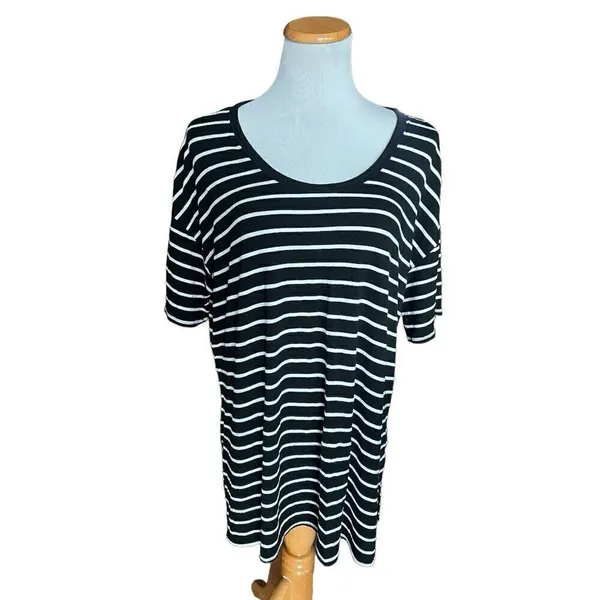Womens Old Navy Luxe Black Striped Scoop Neck Tee Shirt - Sz M Tall - Image 2