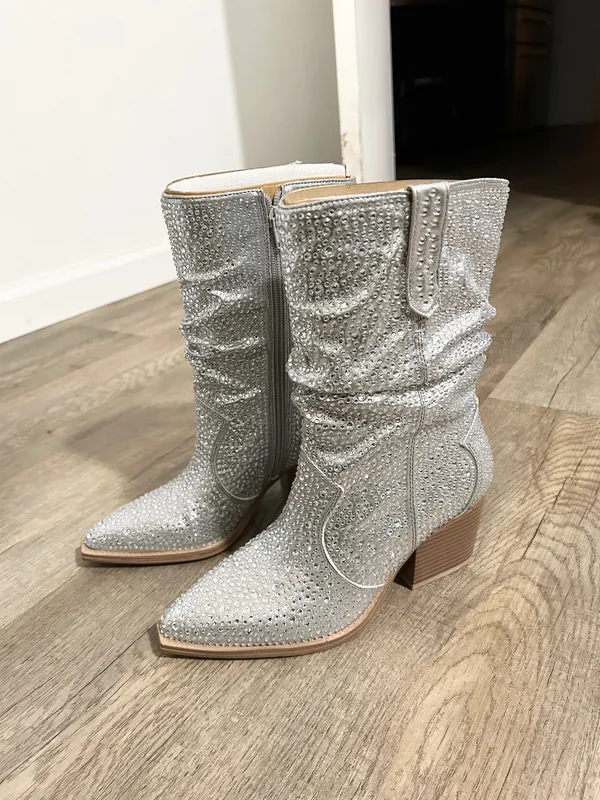 NEW Crown Vintage rhinestone boots size 6.5 - Image 8
