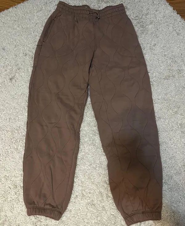 Abercrombie And Fitch Beige Quilted Joggers Medium - Image 3