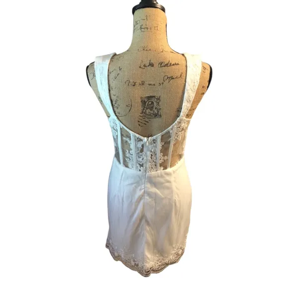 Lulus White Lace Corset Mini Dress Size Medium or Extra Large - Image 7