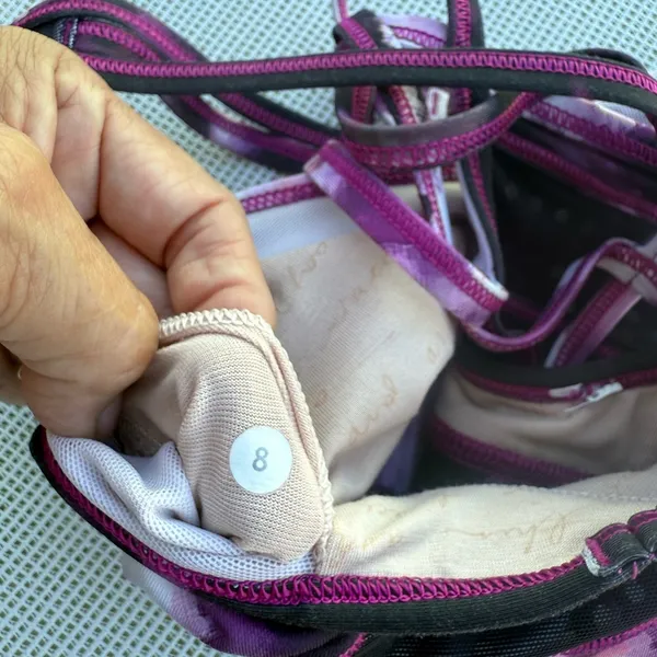 LULULEMON Women's Purple Sports Bra SIZE 8 - Image 6