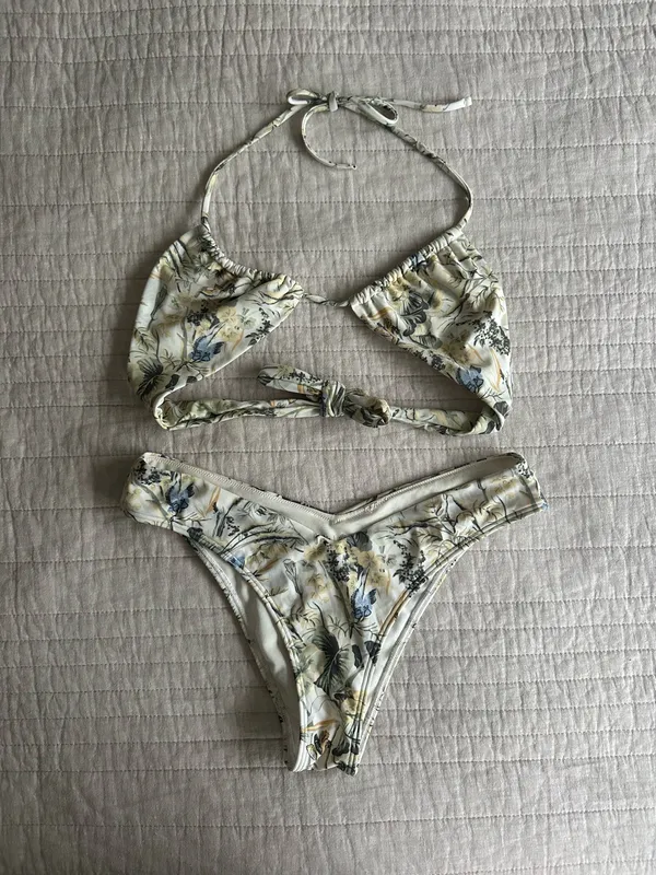 Abercrombie & Fitch Cream Floral Bikini - Image 4