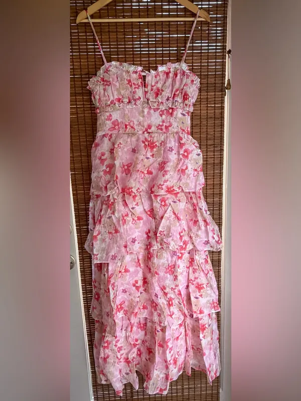 ASTR The Label Vonnessa Floral Tiered Maxi Dress Pink S NWT $168 - Image 3