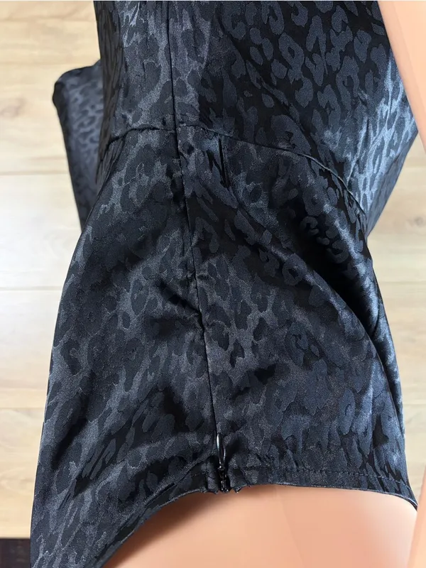 Women’s One - Image 6