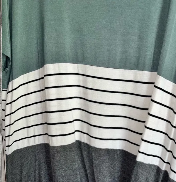 Maurice’s Flawless Green Striped Knot Tee •1X - Image 3