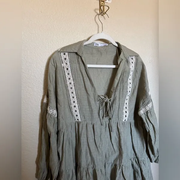 ZARA Boho Tiered Flowy‎ Mini Dress Sz Small Loose Fit Lace Green Tie - Image 4