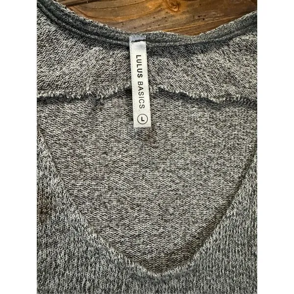 Lulu’s Basic Heathered Gray relaxed fit Knit Blouse Long Sleeve V‎ Neck Hi Lo sz - Image 3