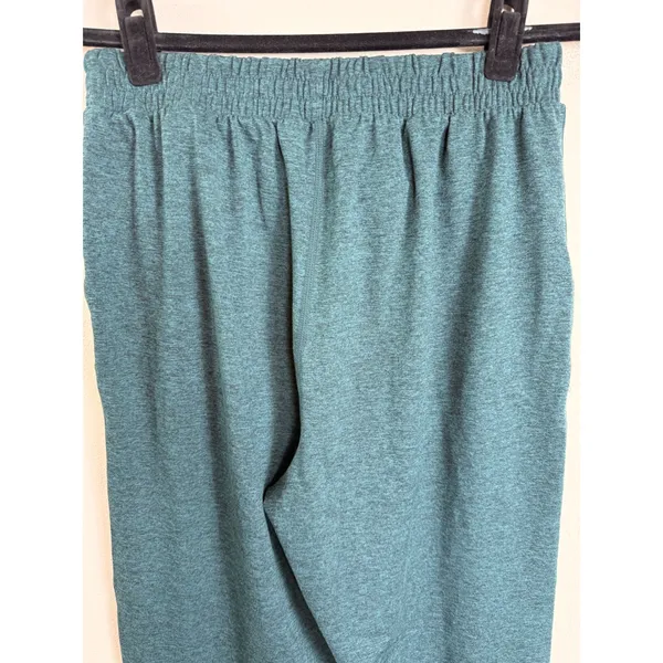 Quince FlowKnit Highrise Boyfriend Performance Joggers Heathered Green XS - Image 5