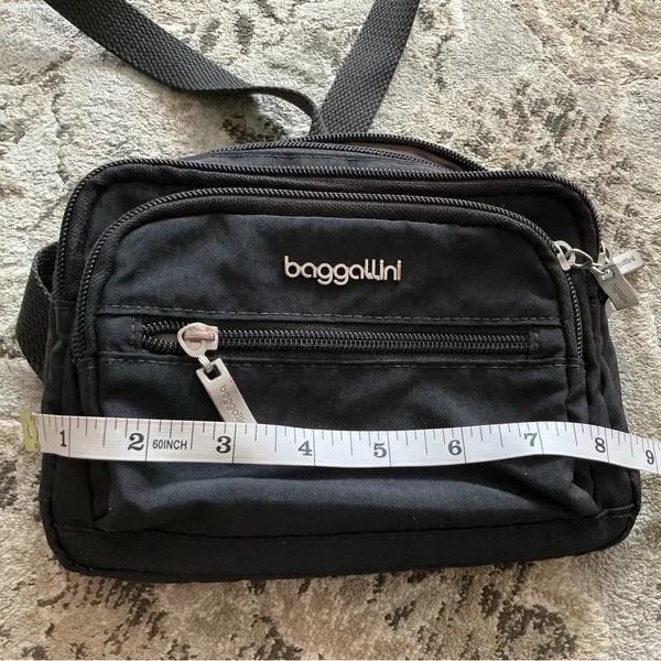 Baggallini Practical Bagallini crossbody 🖤🖤🖤 - Image 7