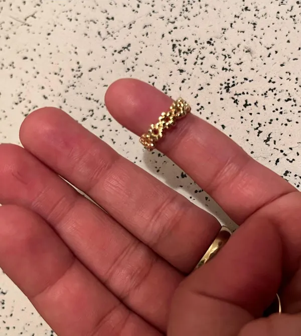 Gold Toe Rings - Image 2