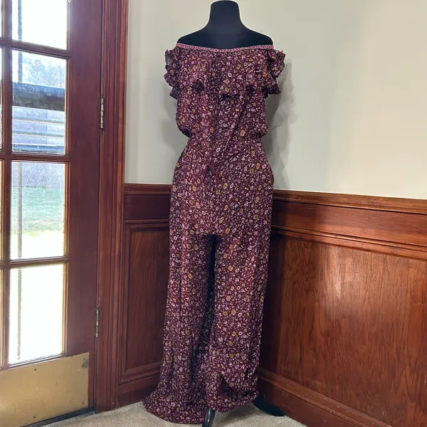 Chelsea & Violet Island Vacation Off-the-Shoulder Ruffle Jumpsuit - Image 5