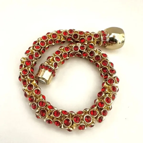 Red and gold tone round magnetic bracelet - Image 3