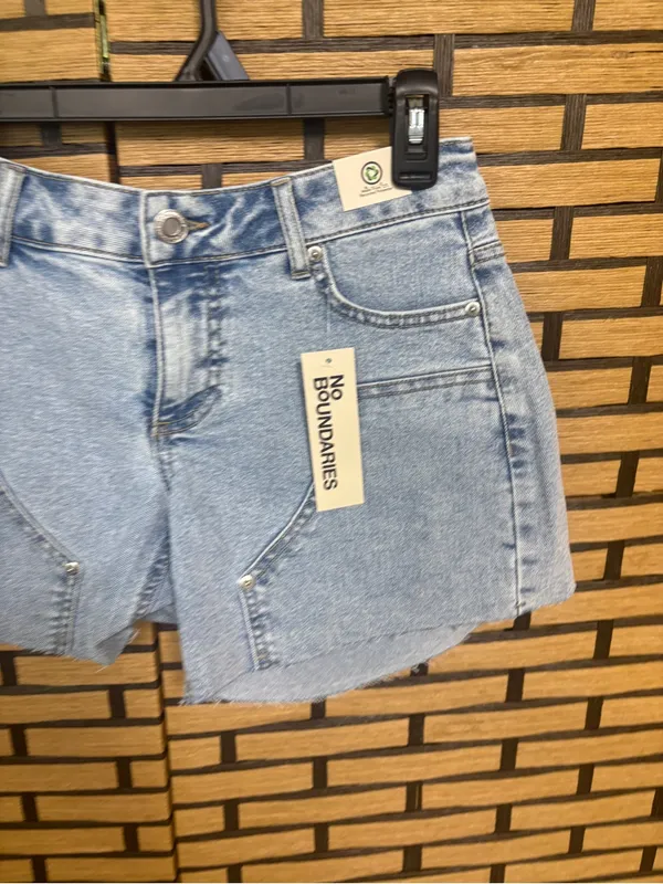 No boundaries Jean shorts size 0 - Image 3