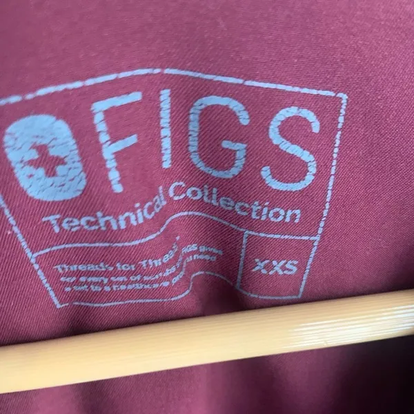 Figs Casma™ Three-Pocket Scrub Top - Image 6