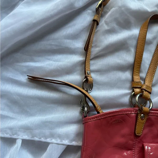 Coach Leah Patent Leather Signature Bucket Bag Tote - Image 5