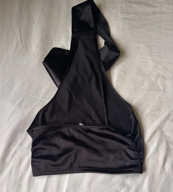 Black crop top Size M - Image 2