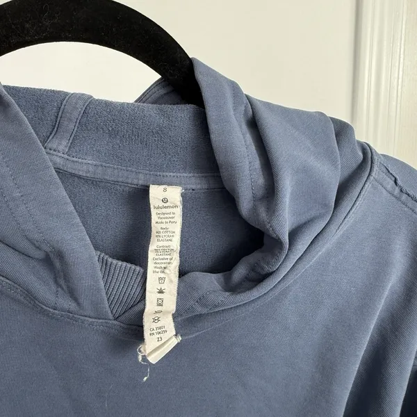 Lululemon All Yours Cropped Hoodie Ink Blue Relaxed‎ Casual Travel Womens 8 - Image 5
