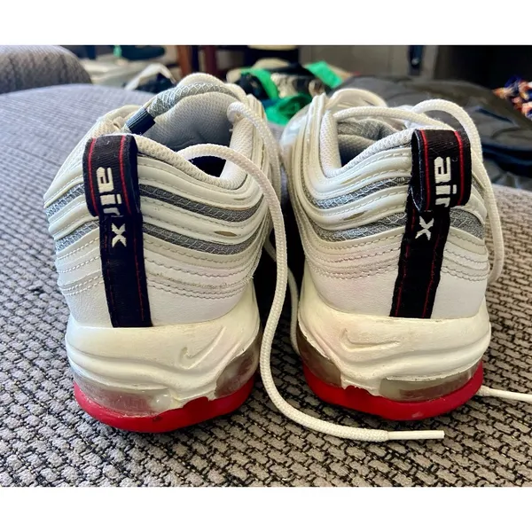 NWOB $190 Air Max White With Gray/Red Accents Tennis Shoes, Men’s Size US 9 - Image 4